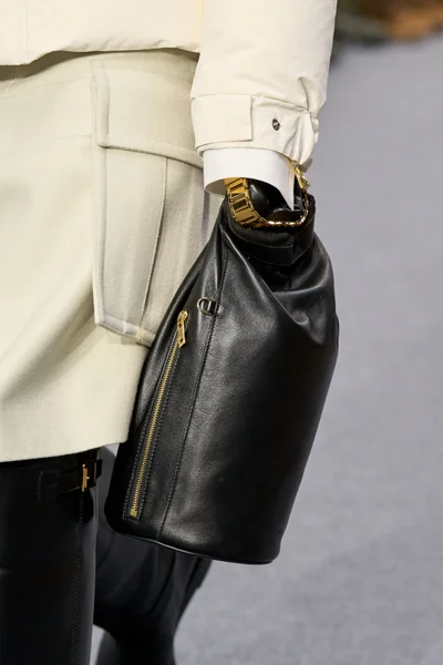 Look 147